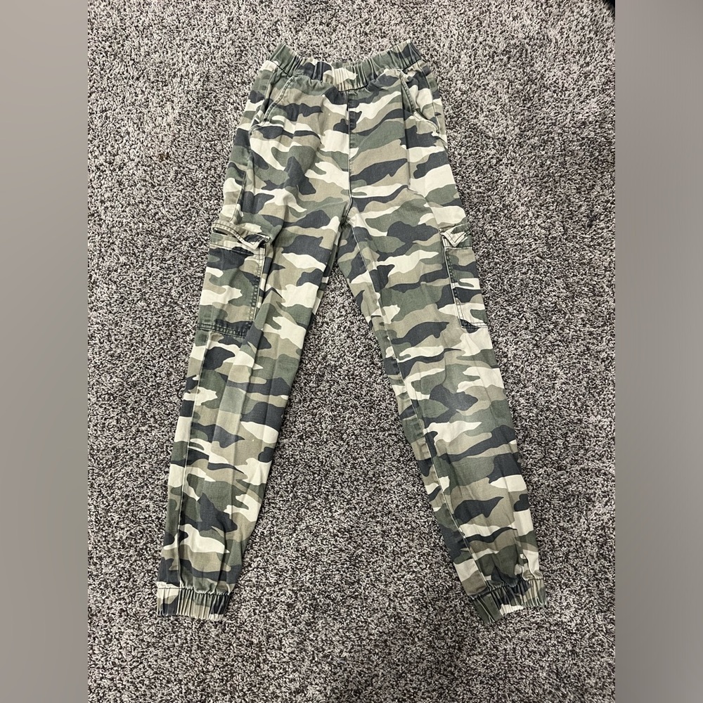 H&M Camo cargo pants